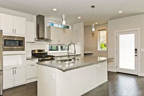 1471 14th Place NE Issaquah WA 98029