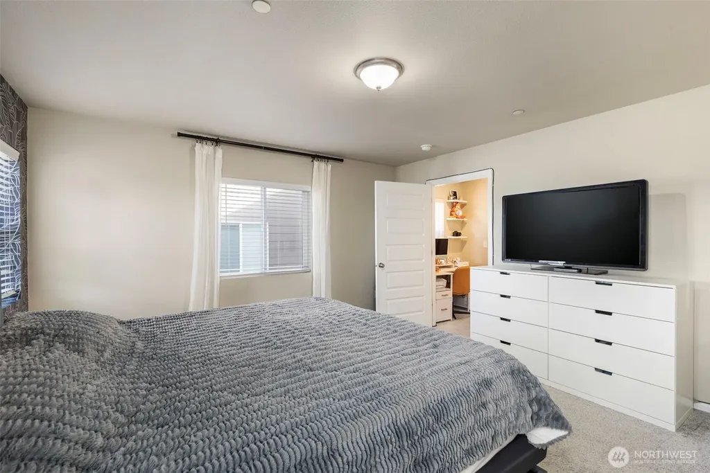 4384 Acacia Lane SE Port Orchard WA 98366