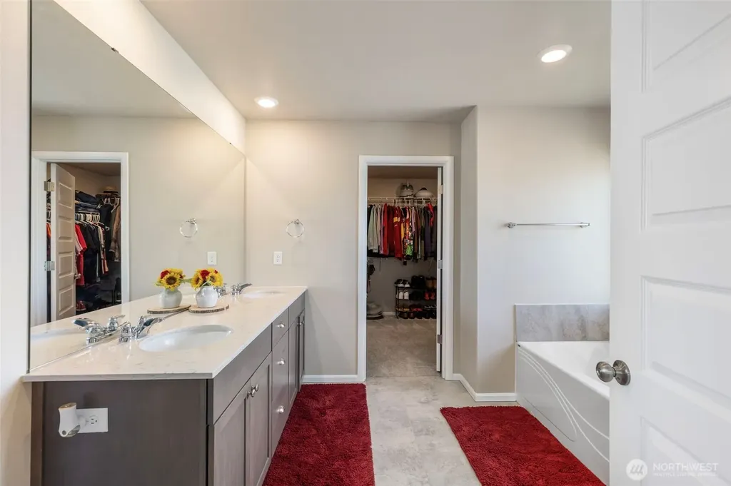 4384 Acacia Lane SE Port Orchard WA 98366