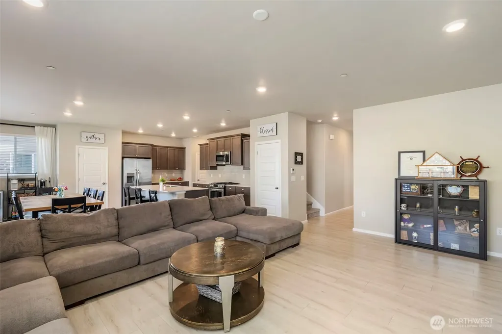 4384 Acacia Lane SE Port Orchard WA 98366