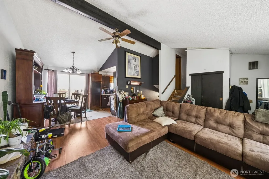 28425 15th Place S Federal Way WA 98003