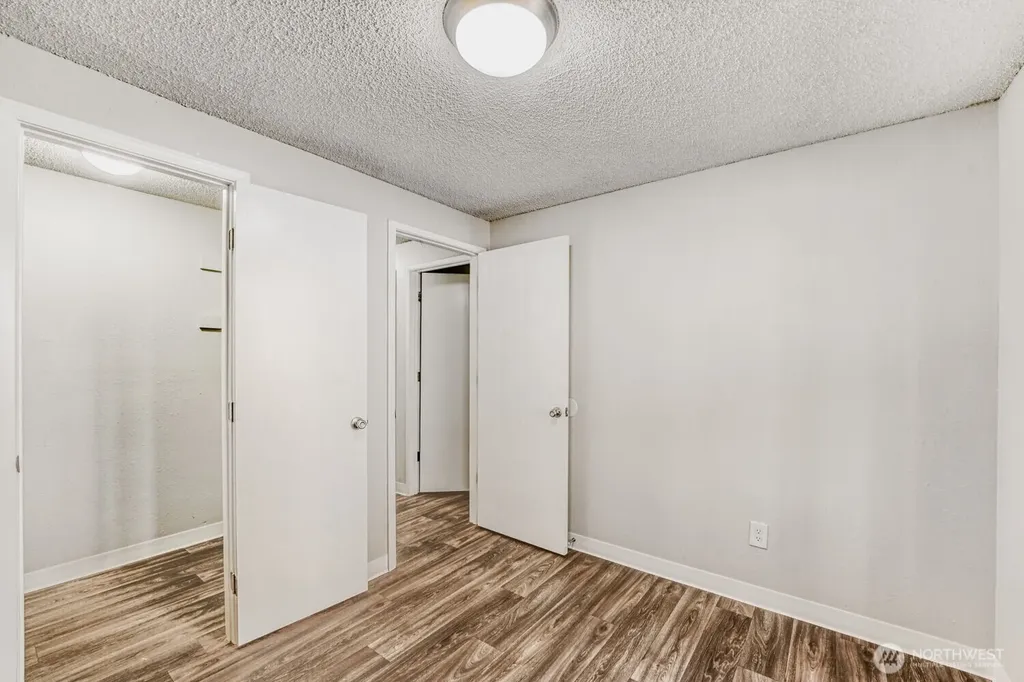 34214 1st Place S Federal Way WA 98003