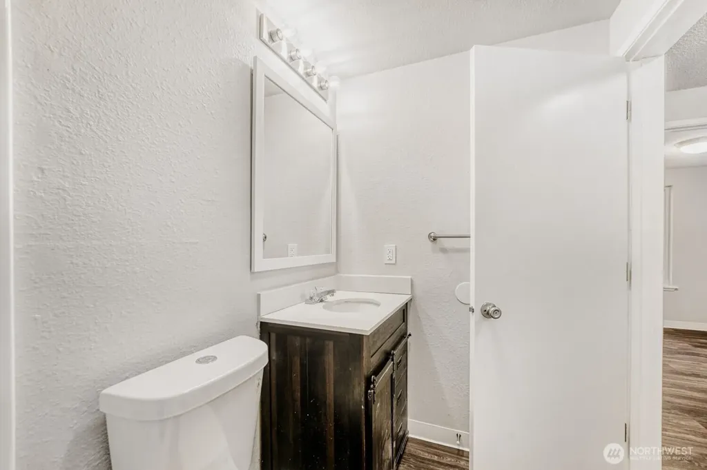 34214 1st Place S Federal Way WA 98003
