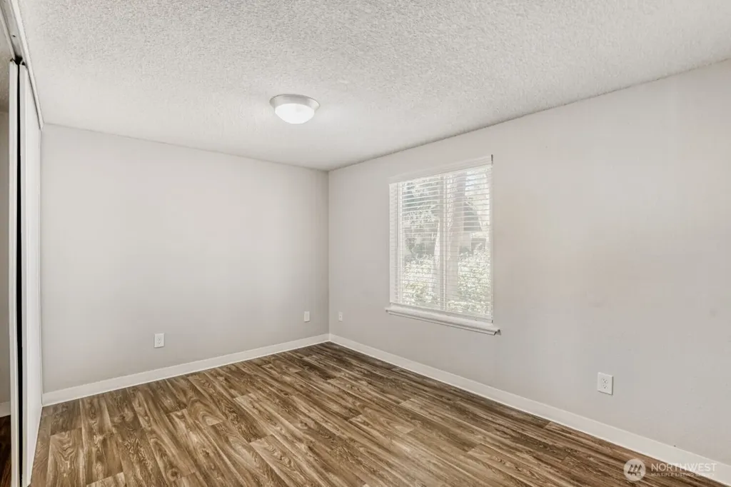34214 1st Place S Federal Way WA 98003