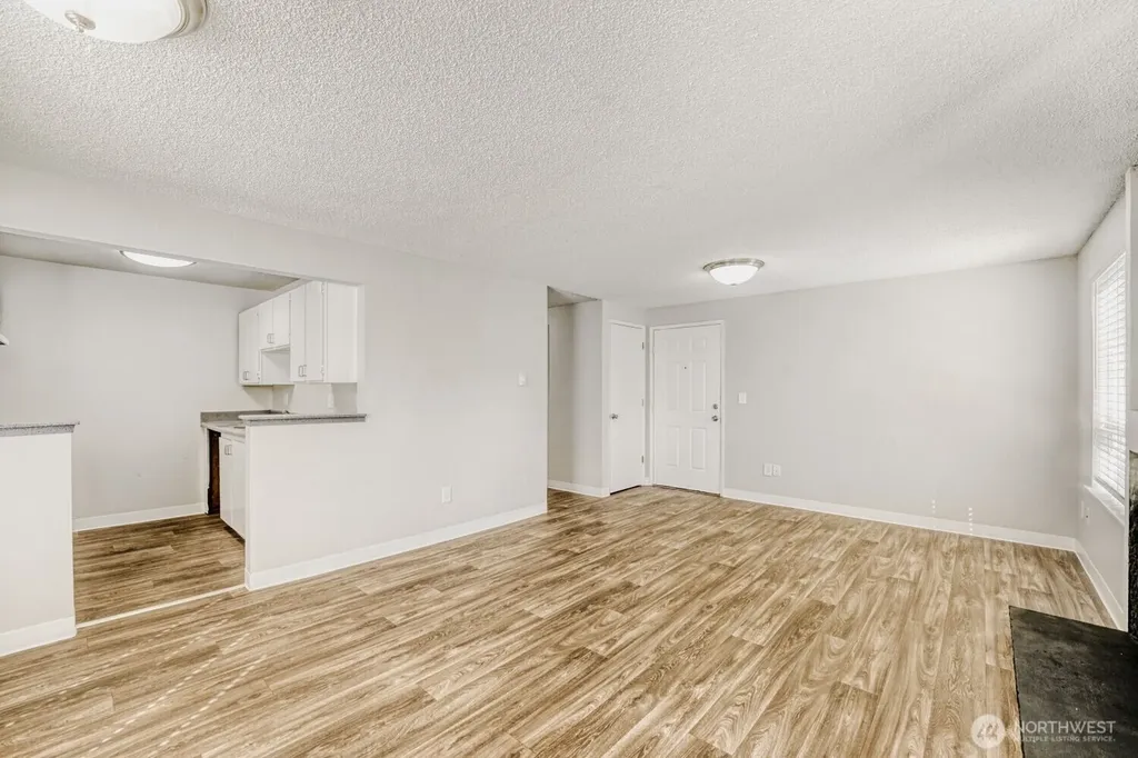 34214 1st Place S Federal Way WA 98003