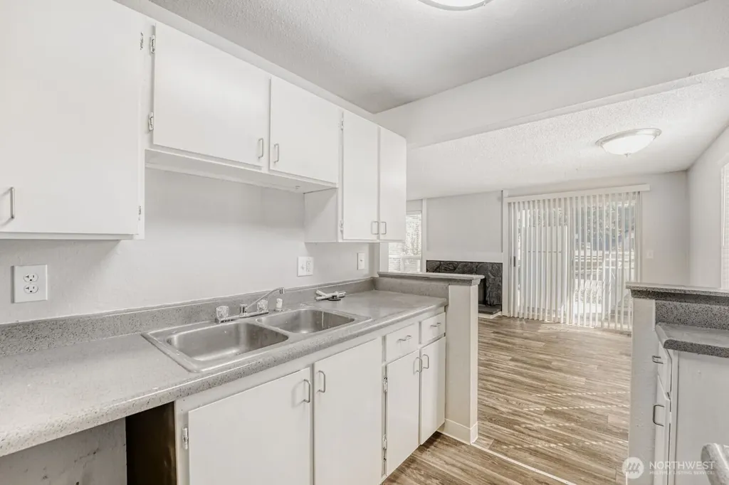34214 1st Place S Federal Way WA 98003