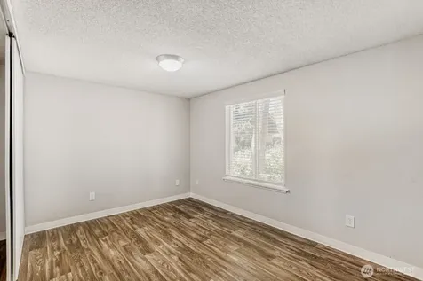 34214 1st Place S Federal Way WA 98003