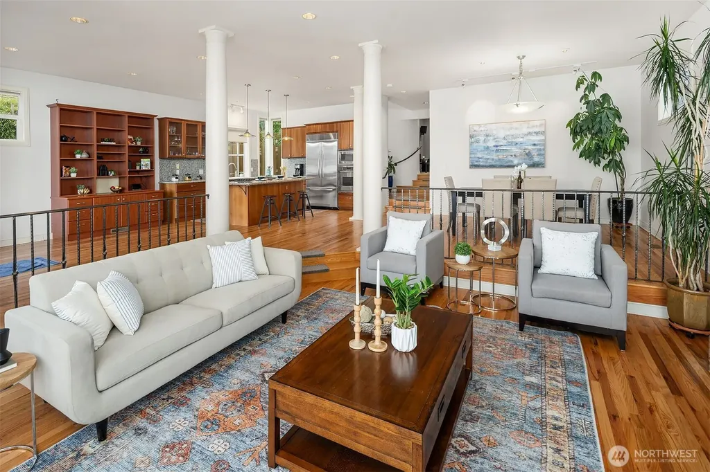8418 Island Drive S Seattle WA 98118