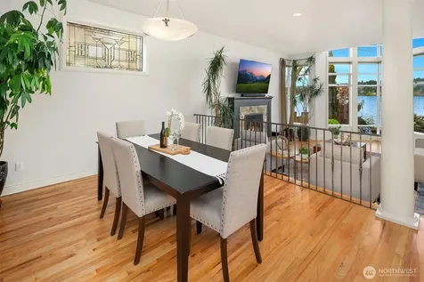 8418 Island Drive S Seattle WA 98118