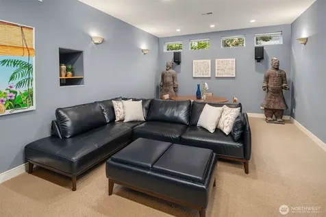 8418 Island Drive S Seattle WA 98118