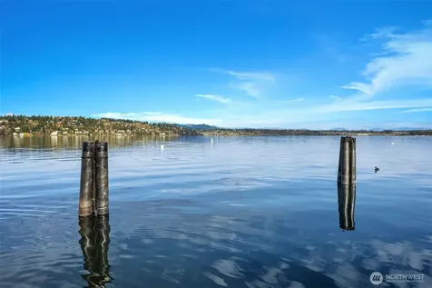 8418 Island Drive S Seattle WA 98118