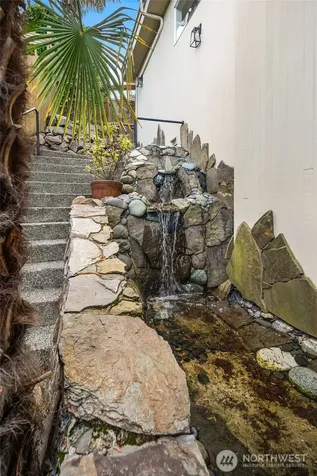 8418 Island Drive S Seattle WA 98118