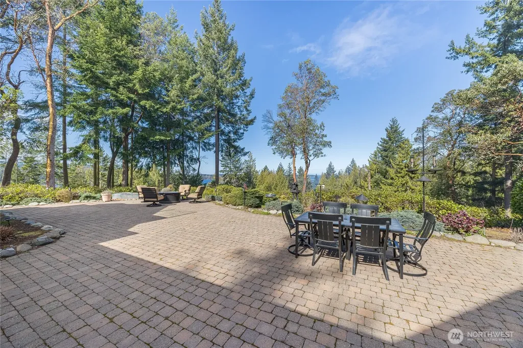 11 E Mindy Lane Sequim WA 98382