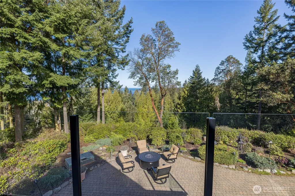 11 E Mindy Lane Sequim WA 98382