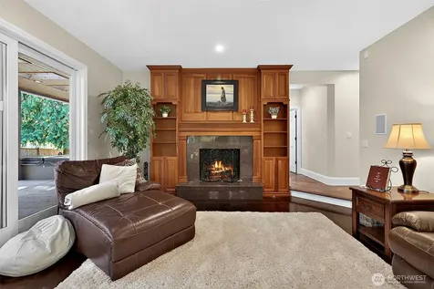 34529 5th Place SW Federal Way WA 98023