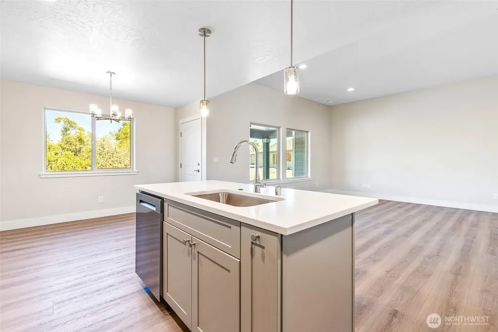 4246 W Sandy Court Moses Lake WA 98837