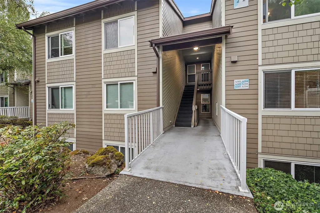 200 Mt Park Boulevard SW Issaquah WA 98027
