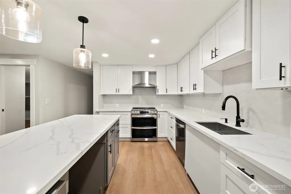 200 Mt Park Boulevard SW Issaquah WA 98027
