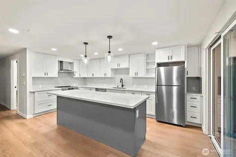 200 Mt Park Boulevard SW Issaquah WA 98027