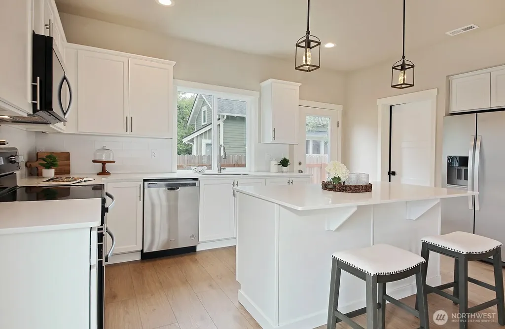 695 3rd Street Langley WA 98260