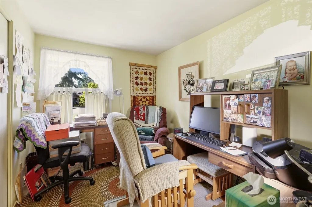 8716 NE 135th Place Kirkland WA 98034