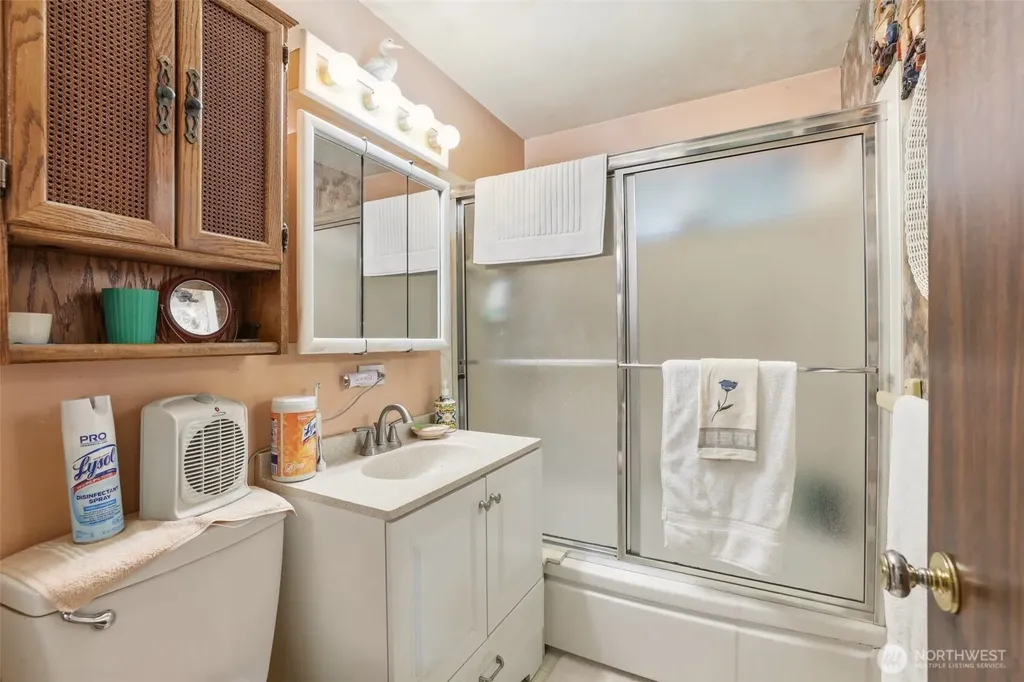 8716 NE 135th Place Kirkland WA 98034