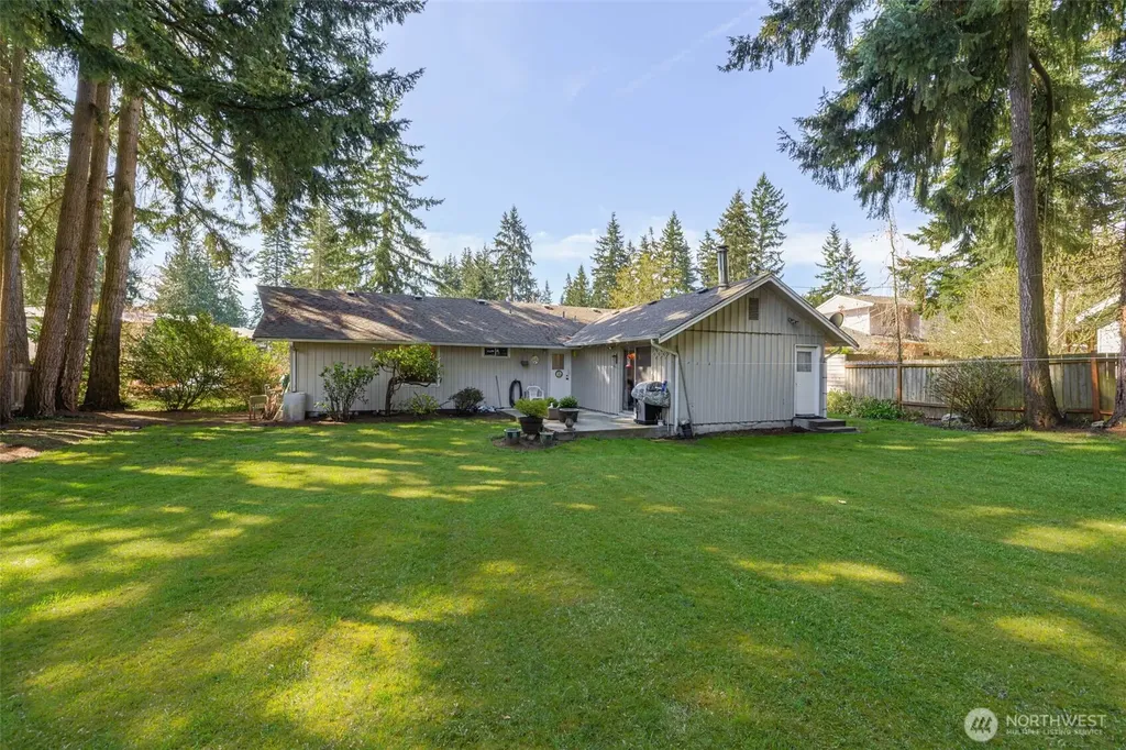 8716 NE 135th Place Kirkland WA 98034