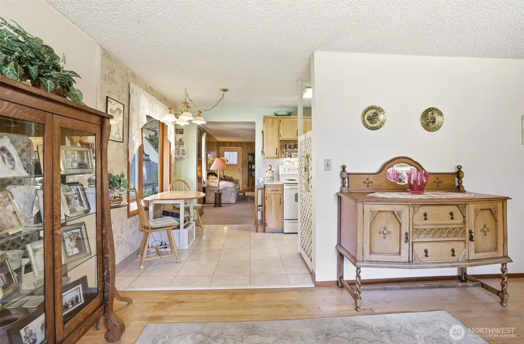 8716 NE 135th Place Kirkland WA 98034