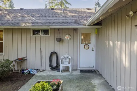 8716 NE 135th Place Kirkland WA 98034