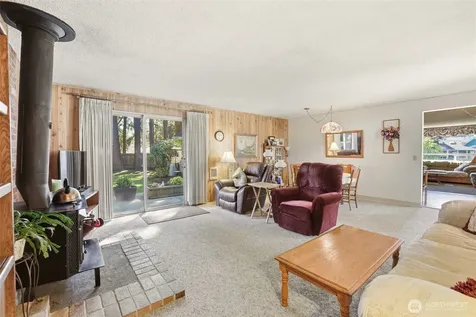 8716 NE 135th Place Kirkland WA 98034