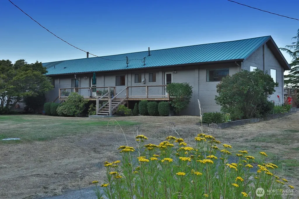 8267 Franklin Road Clinton WA 98236