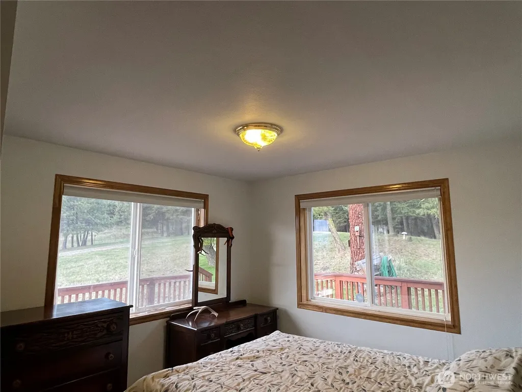 50 Doll Drive Republic WA 99166