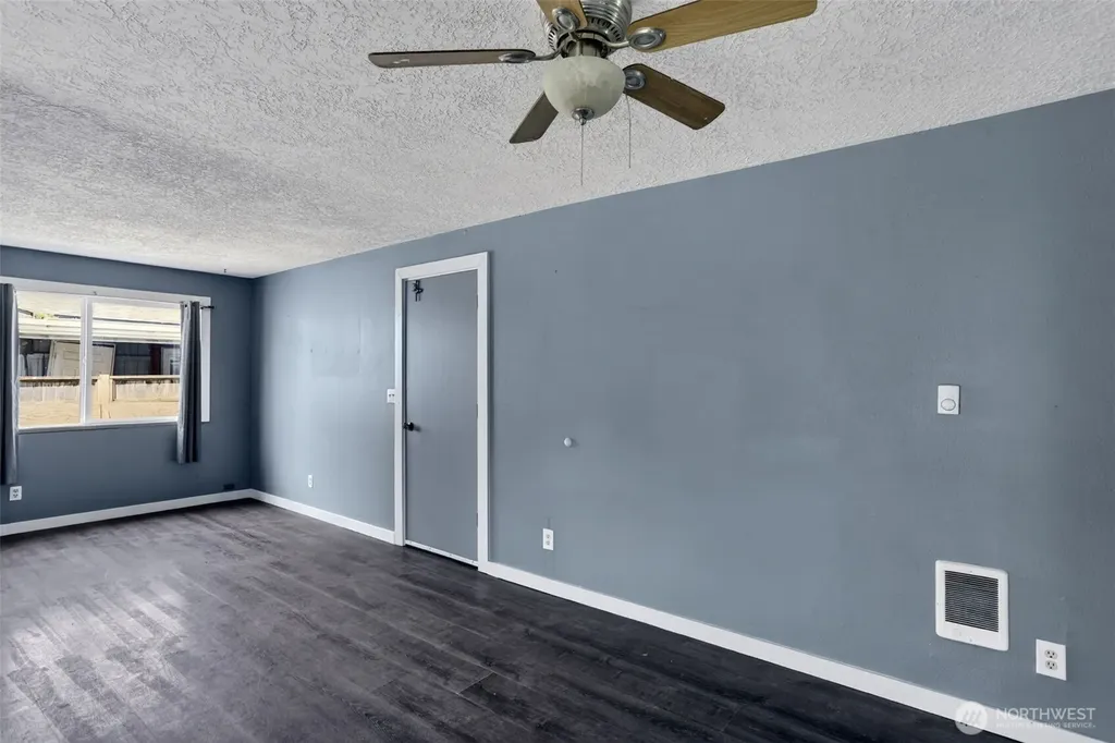 3815 Cherrywood Street Longview WA 98632