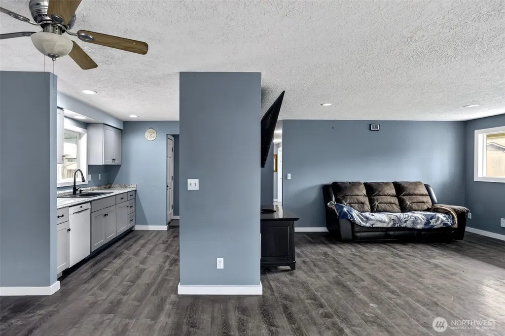 3815 Cherrywood Street Longview WA 98632
