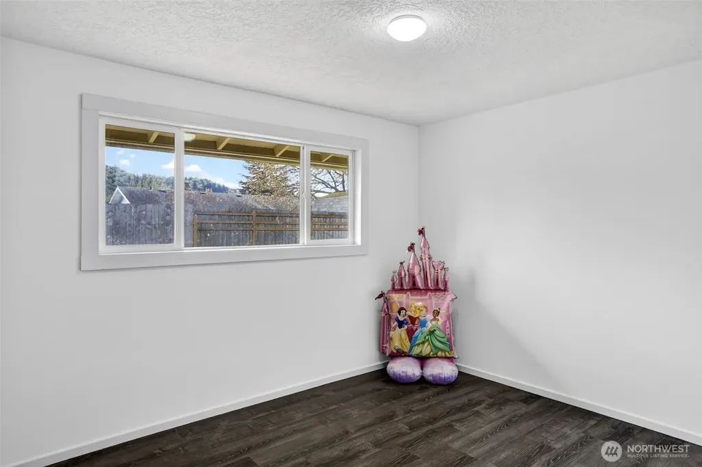3815 Cherrywood Street Longview WA 98632