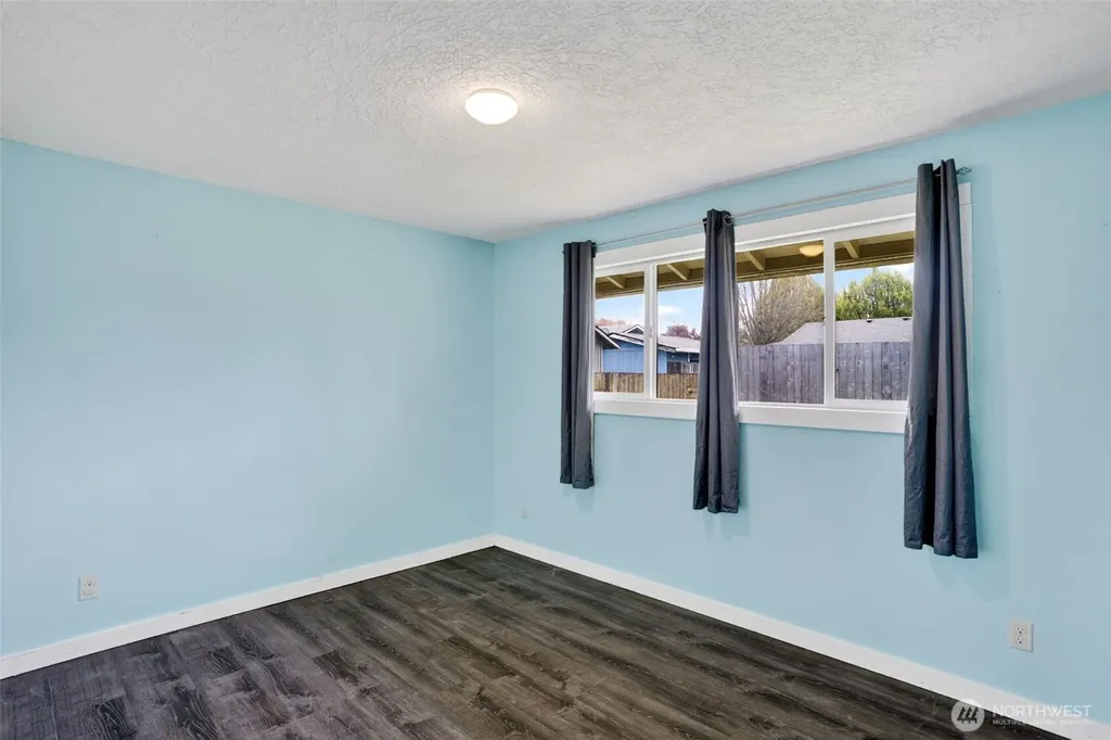 3815 Cherrywood Street Longview WA 98632