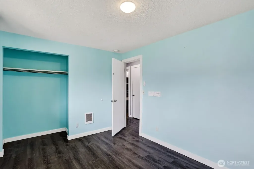 3815 Cherrywood Street Longview WA 98632