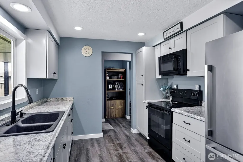 3815 Cherrywood Street Longview WA 98632