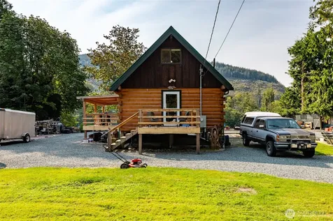 23704 Cove Road Sedro Woolley WA 98284