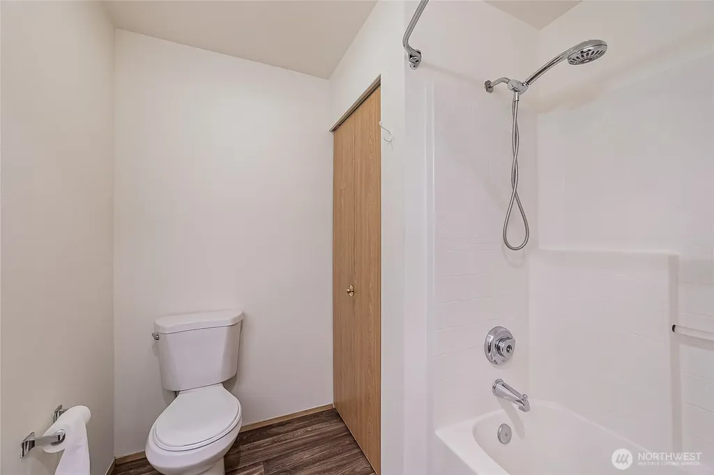 23210 59th Street S Kent WA 98032