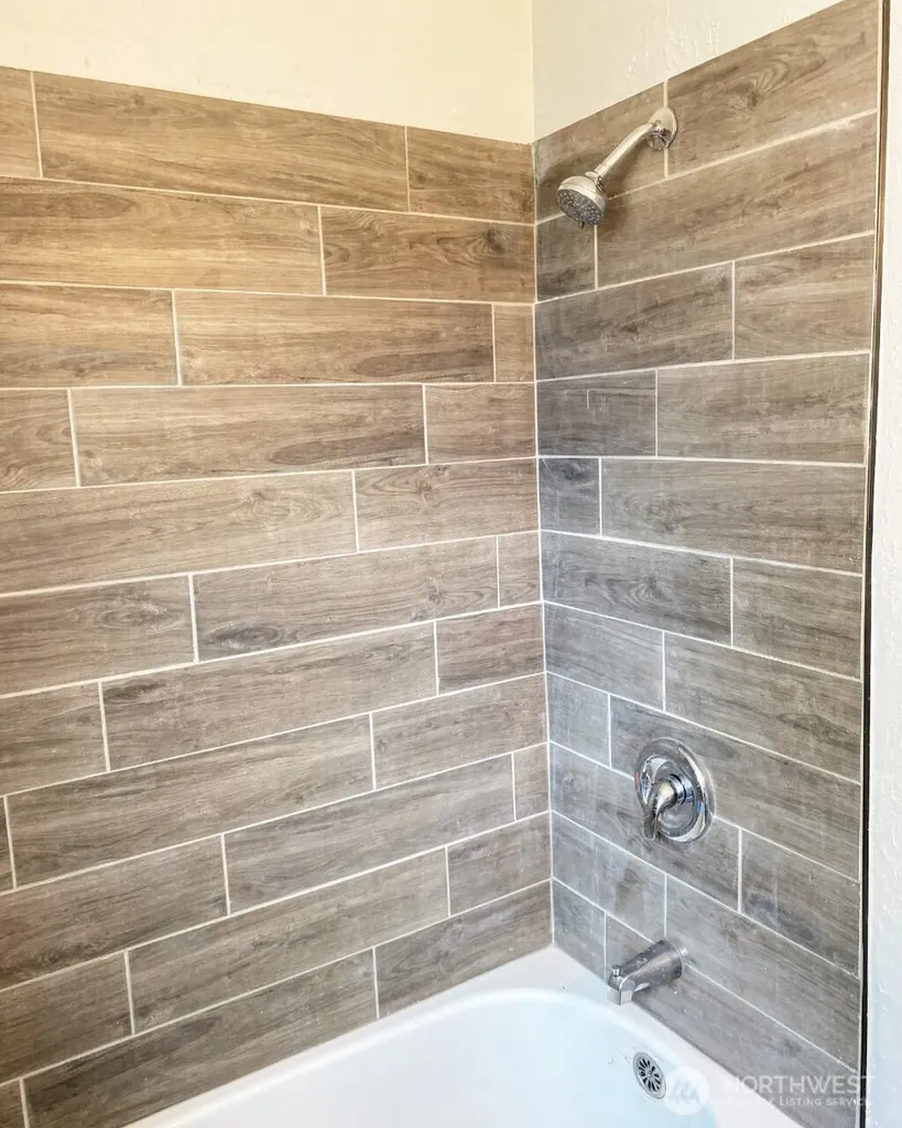 1311 W Shoshone Street Pasco WA 99301