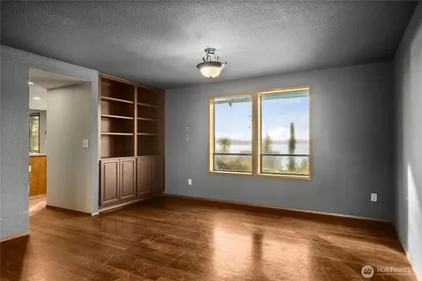 4123 8th Street NW Gig Harbor WA 98335