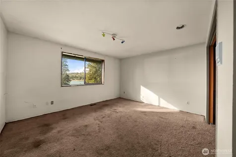 4123 8th Street NW Gig Harbor WA 98335