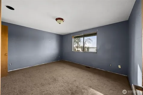 4123 8th Street NW Gig Harbor WA 98335