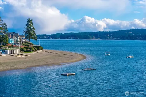 4123 8th Street NW Gig Harbor WA 98335
