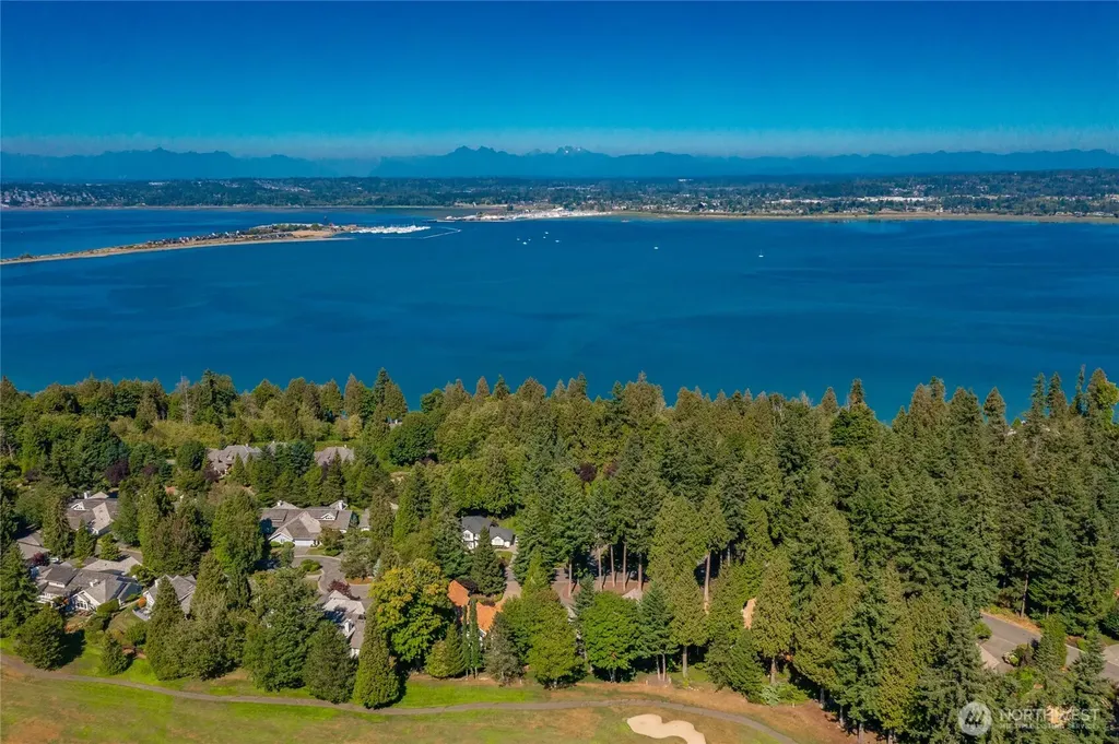 5526 Puffin Place Blaine WA 98230