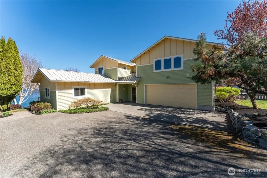 1606 S Lakeshore Road Chelan WA 98816