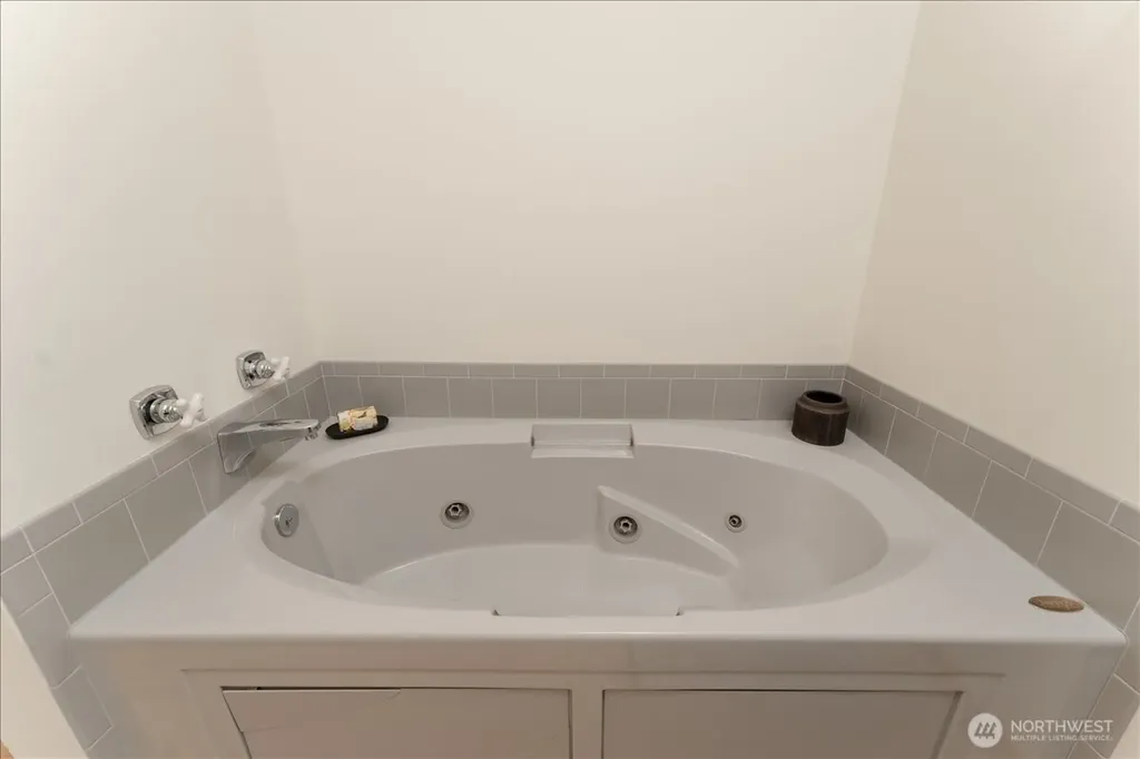 1606 S Lakeshore Road Chelan WA 98816