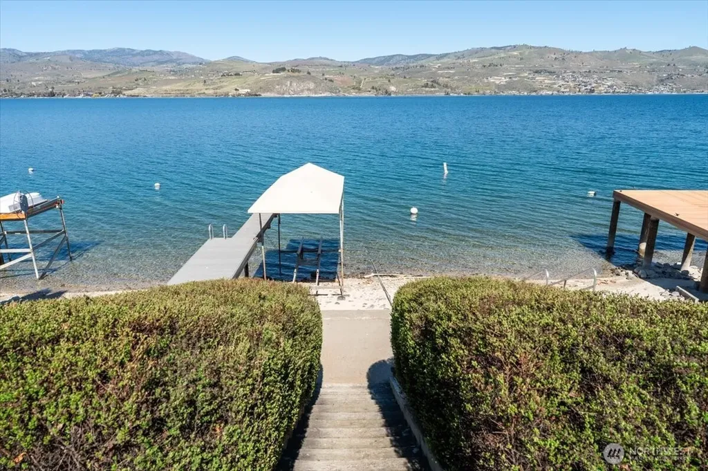 1606 S Lakeshore Road Chelan WA 98816