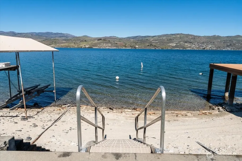 1606 S Lakeshore Road Chelan WA 98816